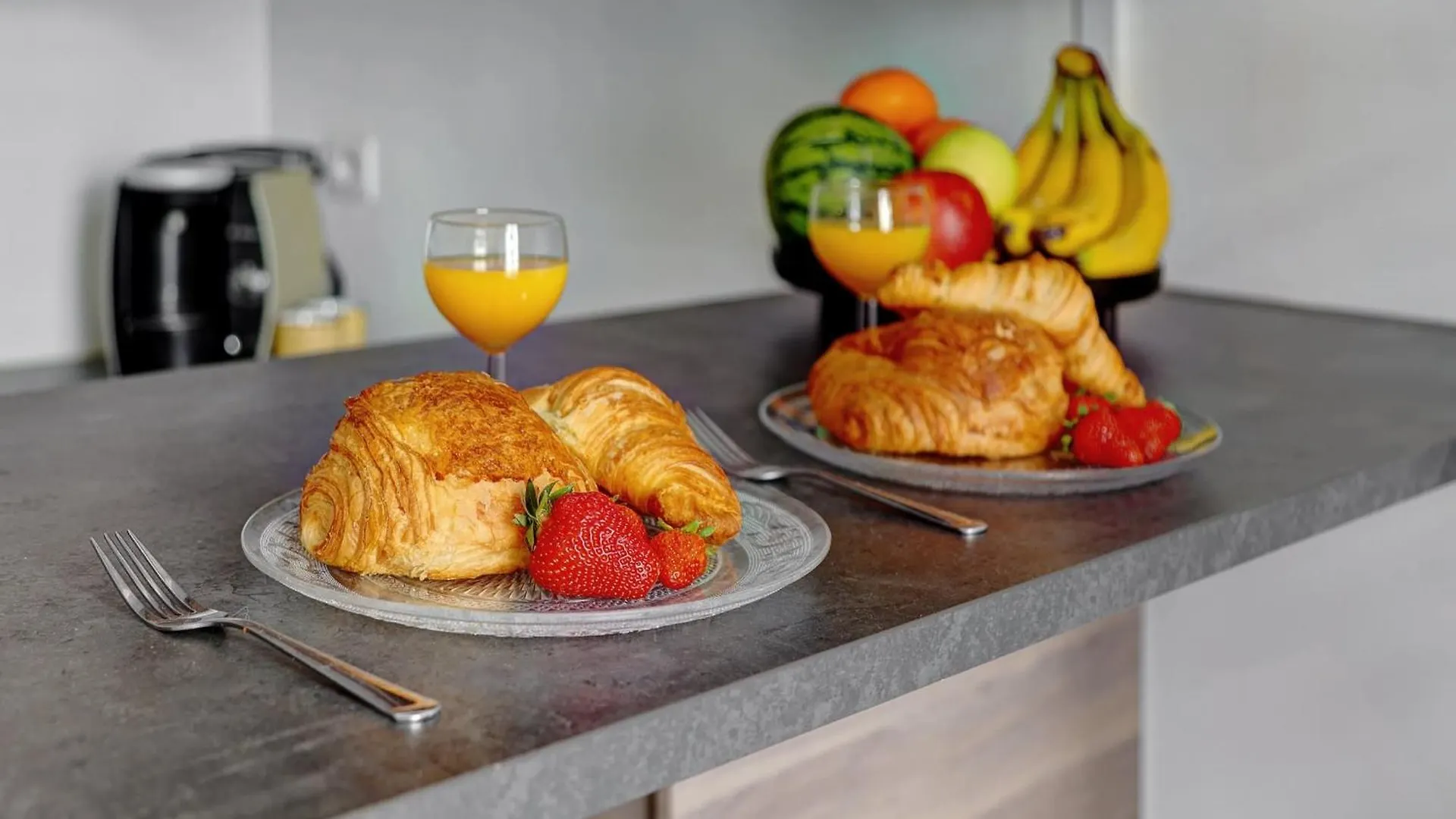Le Marais & Pompidou - Cityapartmentstay Paris 0*,