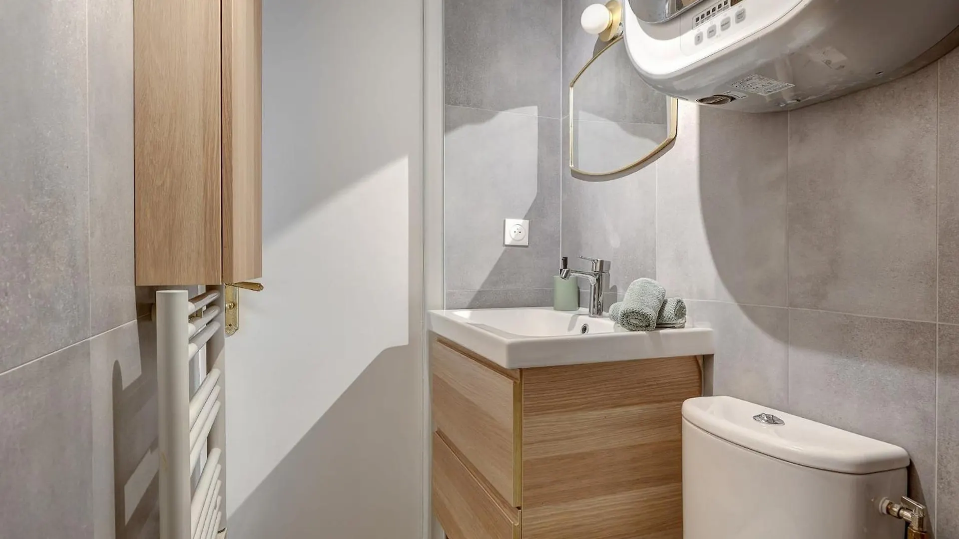 Le Marais & Pompidou - Cityapartmentstay Paris Apartment